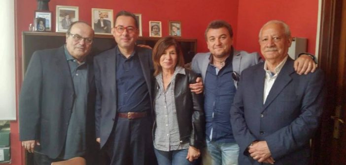 Un gruppo di monopolitani incontra il senatore Gianni Pittella