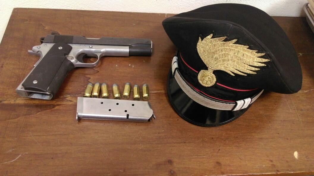 pistola-carabinieri