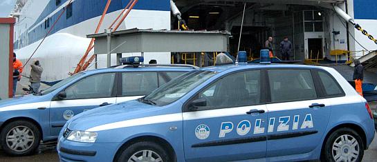 MONOPOLI Due navi cisterna maltesi nel porto, controlli anti-clandestini della Polizia di Frontiera