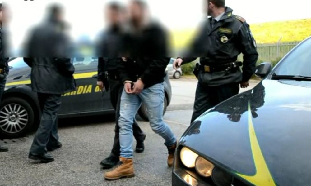 QUELLI DI GOMORRA Sgominato clan dedito a spaccio di droga e traffico di armi nel barese