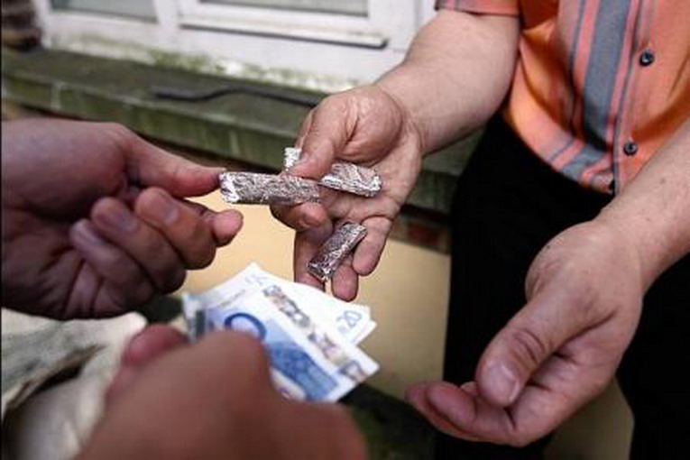 CASTELLANA GROTTE Droga, arrestato 36enne, possedeva 400 grammi di hashish