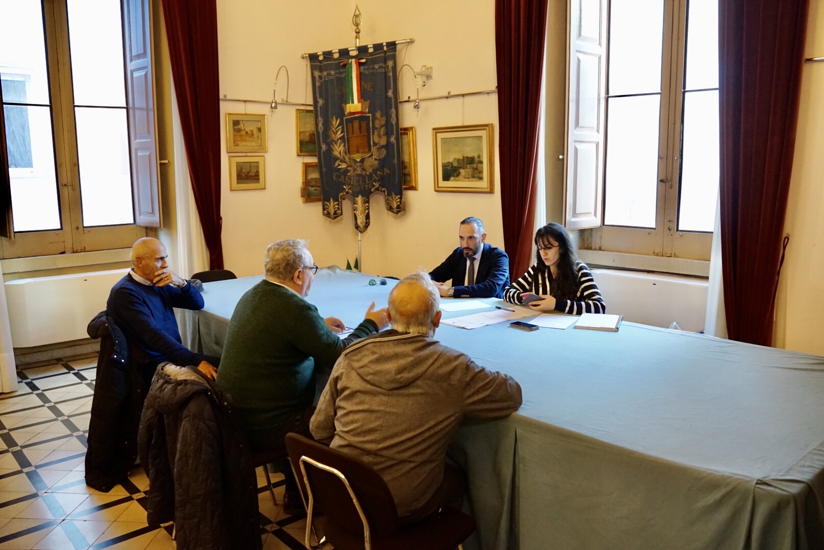 Castellana, incontro tra servizi sociali e sindacati