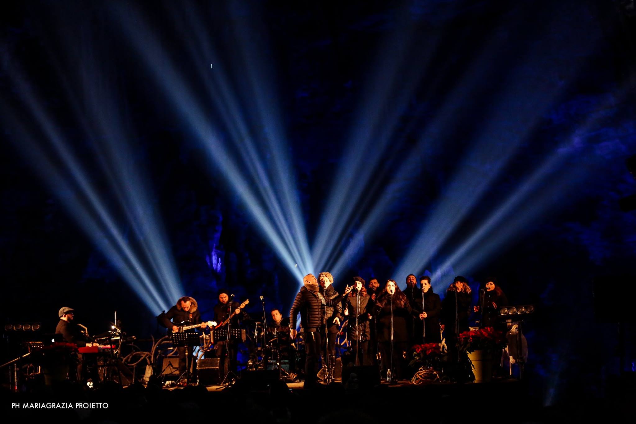 wanted_itslikechristmas_2019_3