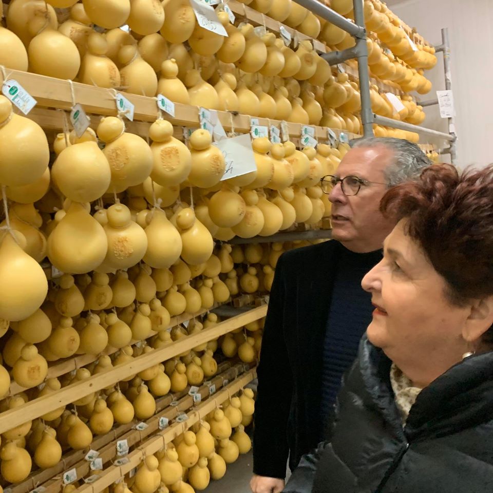 Noci, ministro Bellanova in visita a La Deliziosa