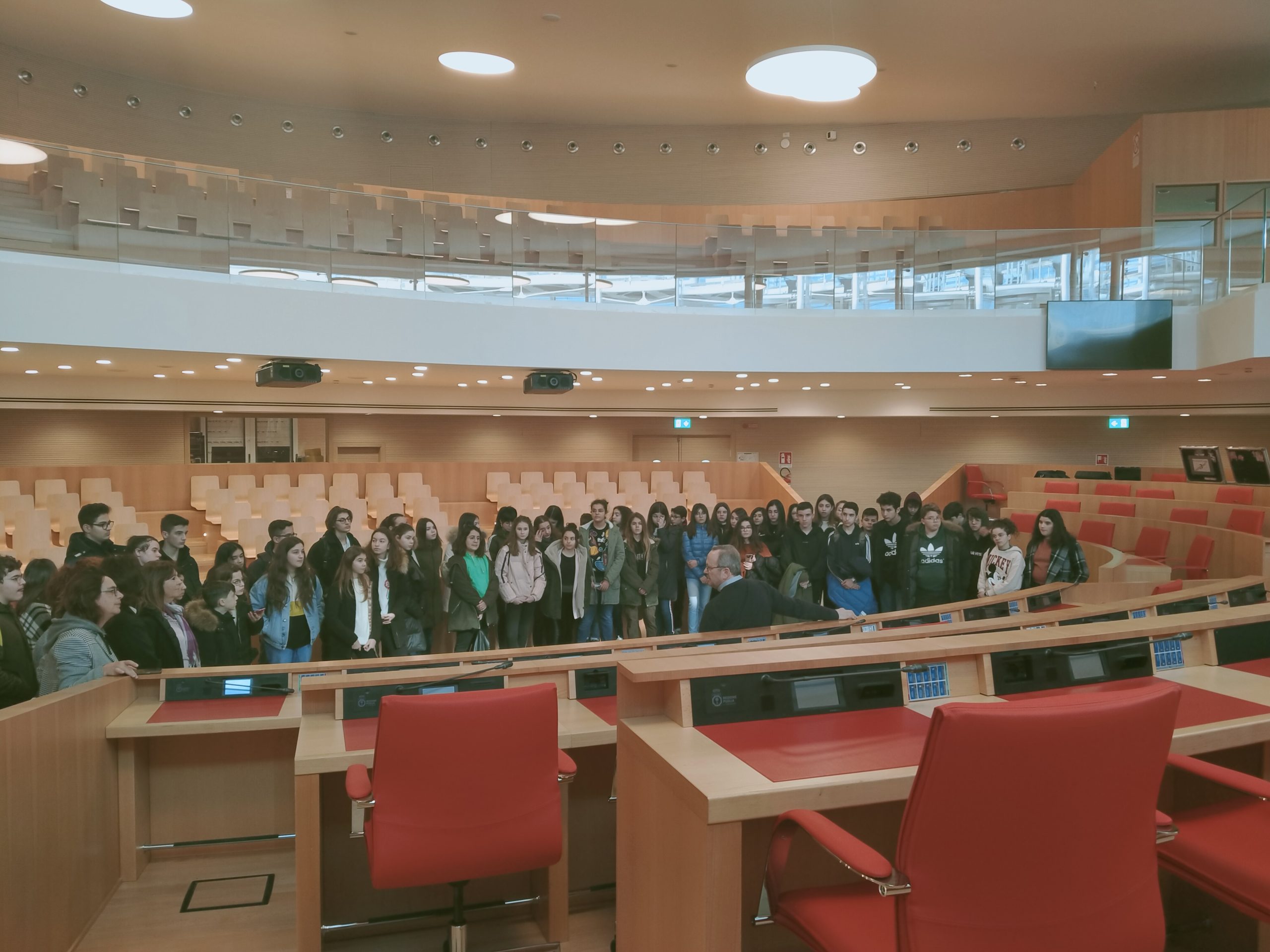 Conversano, alunni Carelli in Consiglio Regionale