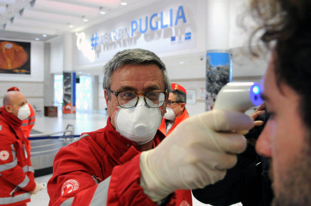 Bari,12/02/2020,aeroporto controlli per il coronavirus,foto Gino Sasanelli