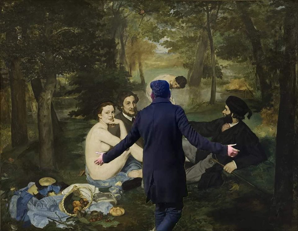 Decaro “irrompe” nelle opere d’arte