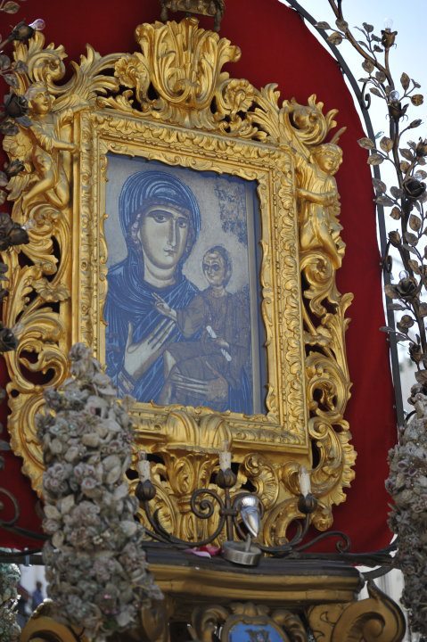 304842_284948374853196_495002493_n