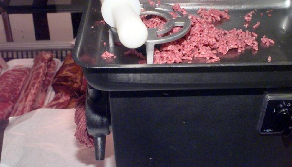 5307165_1714_tritacarne_ferita