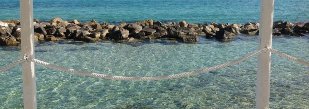 Monopoli, “mare interdetto” nei pressi de “La Peschiera”