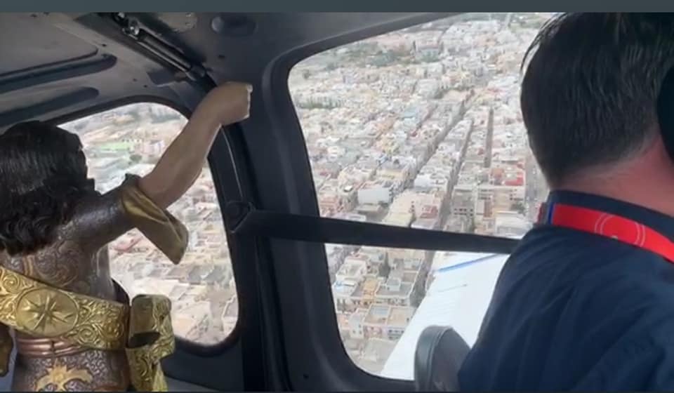 San Vito benedice Polignano “dall’alto” dei cieli