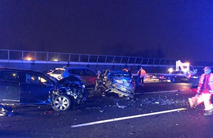 EB82C75B-0D55-4FD7-A179-D9374628A753