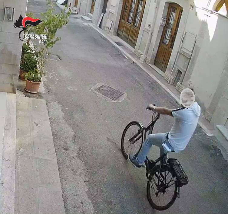 Triggiano arresto rapina.-