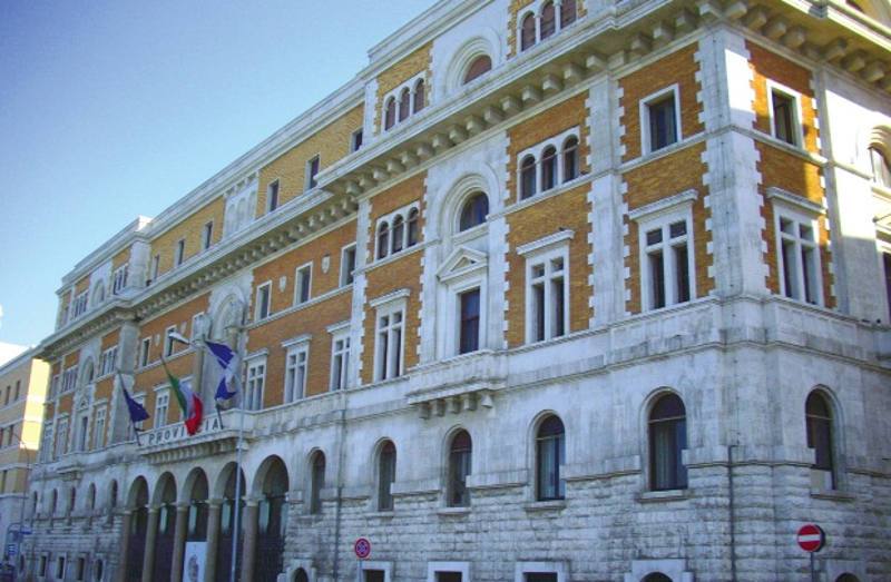 6463D522-4790-4900-AC0F-A63A164333A1