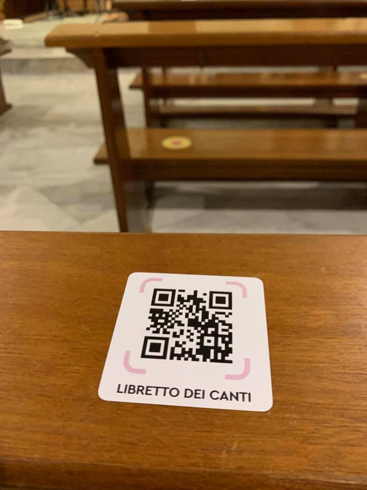 Polignano, foglietti per la Messa e i canti utilizzando QR Code