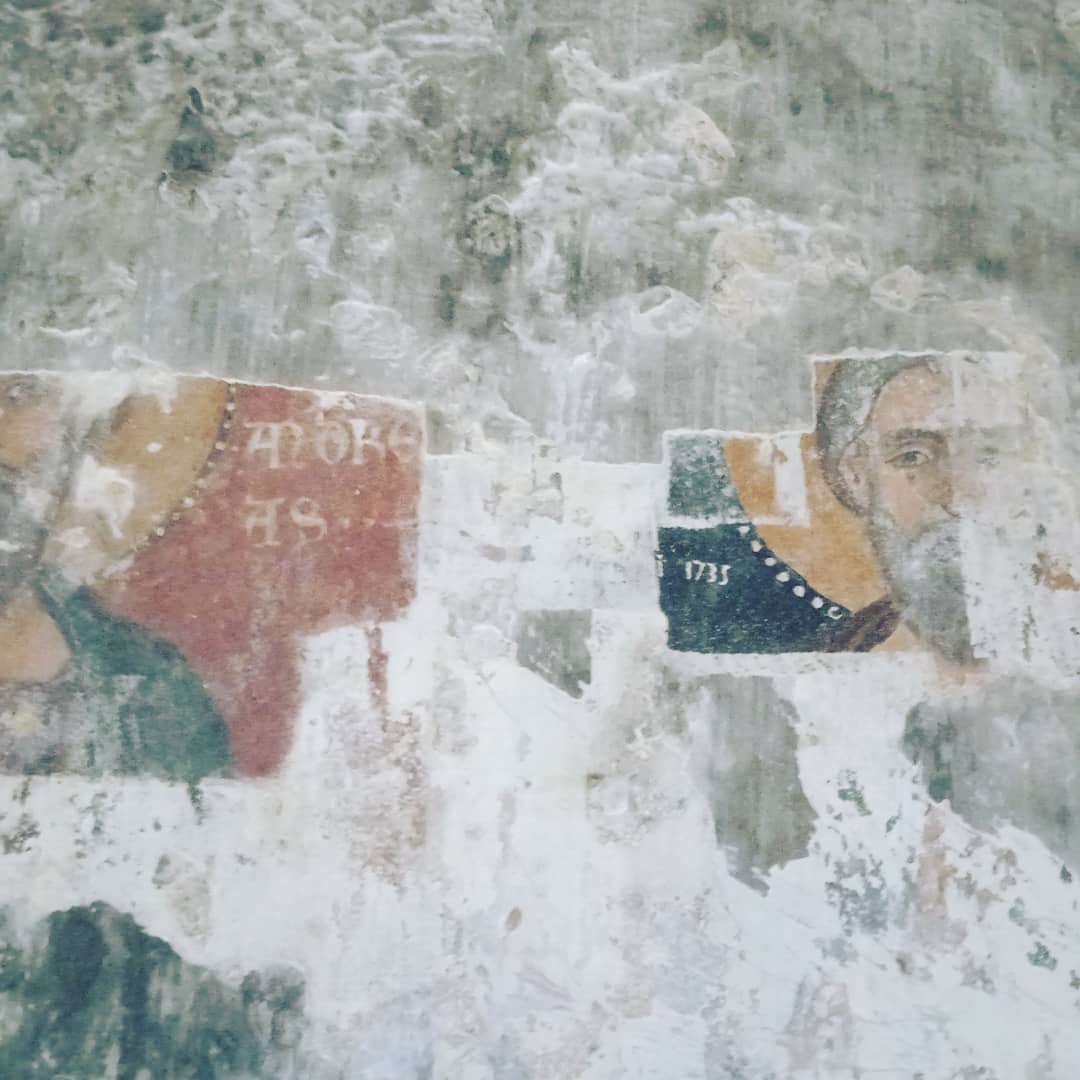 Monopoli, trekking in Lama Don Angelo tra ulivi e cripte