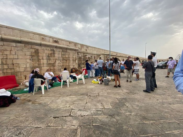 Mola, 34 migranti in fuga, hanno fatto perdere le loro tracce