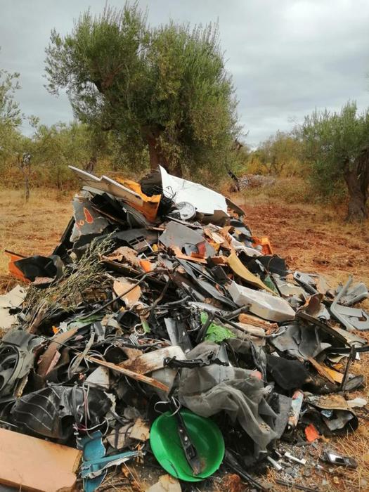 Coldiretti denuncia sversamento rifiuti a Conversano