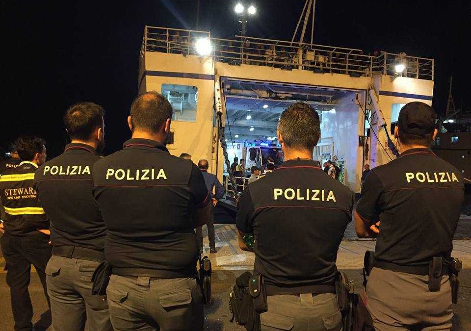 polizia-nave-polmare-frontiera-960x675
