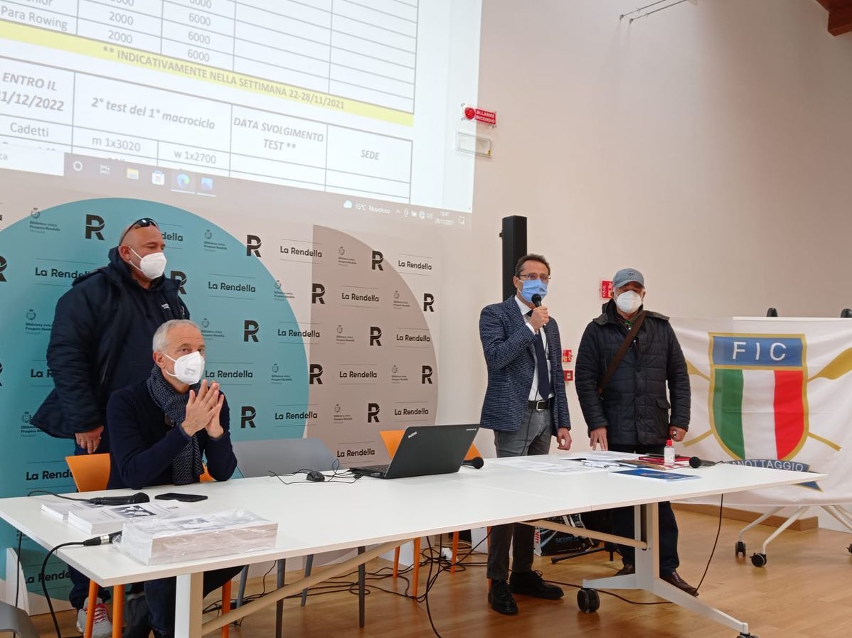 Monopoli, allenatori di canottaggio a La Rendella