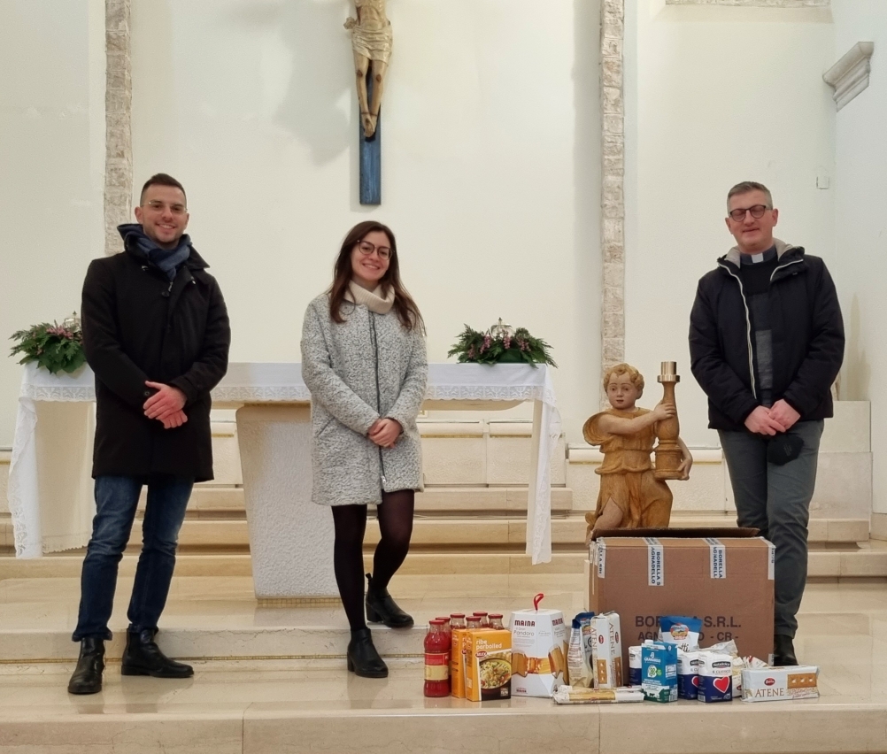 Rotary, donati generi alimentari in 9 comuni del sud-est barese