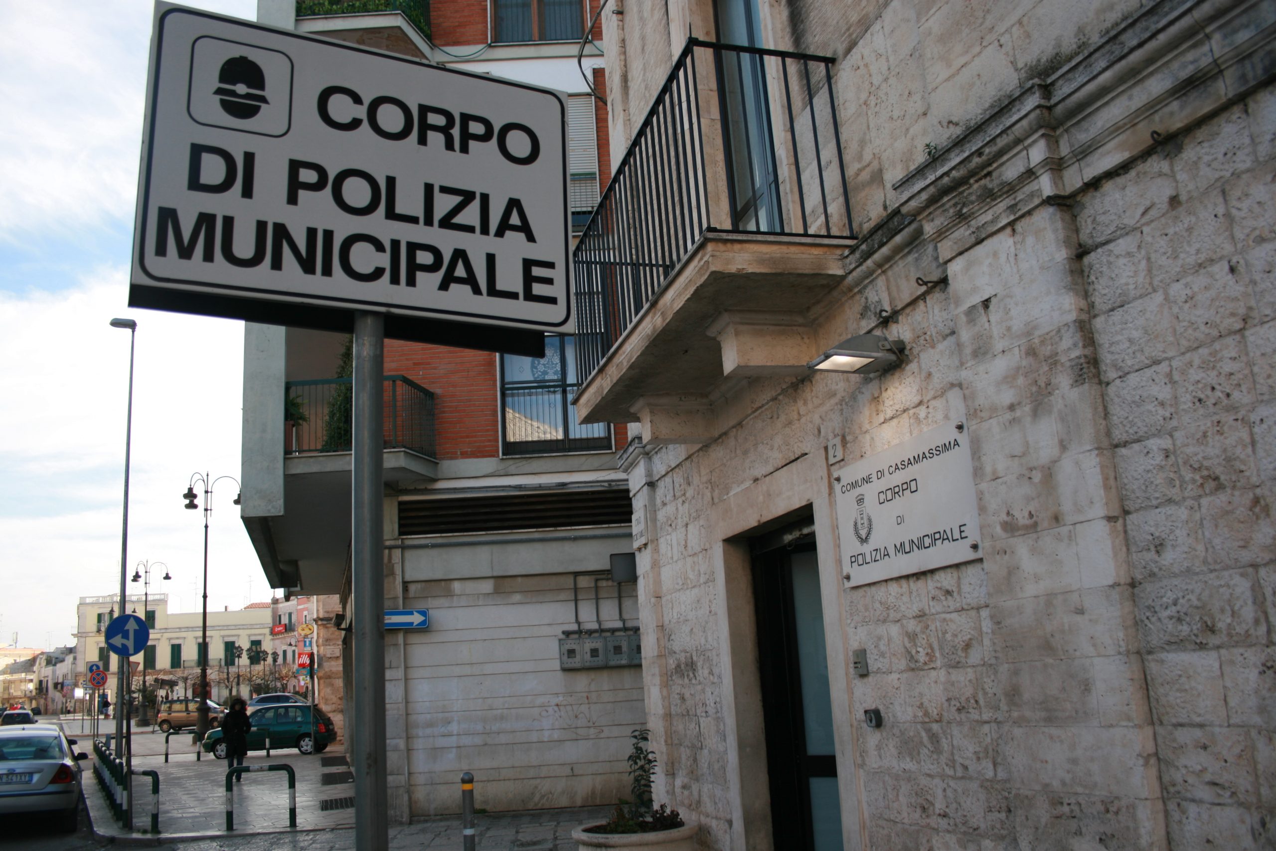 Casamassima – giovane sferra un pugno ad autista FSE