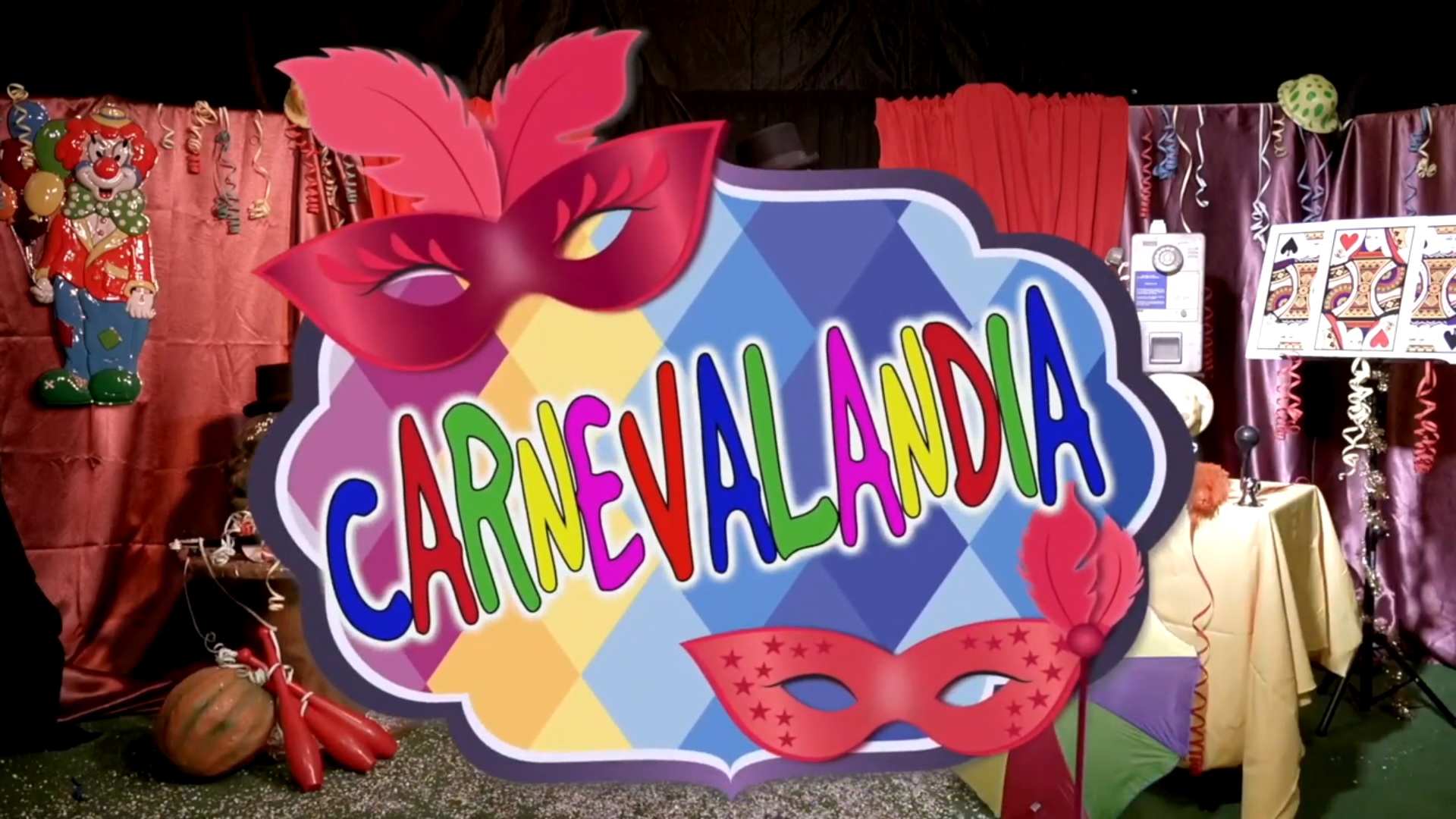 Carnevale a Monopoli, maschere e divertimento in piazza e in streaming