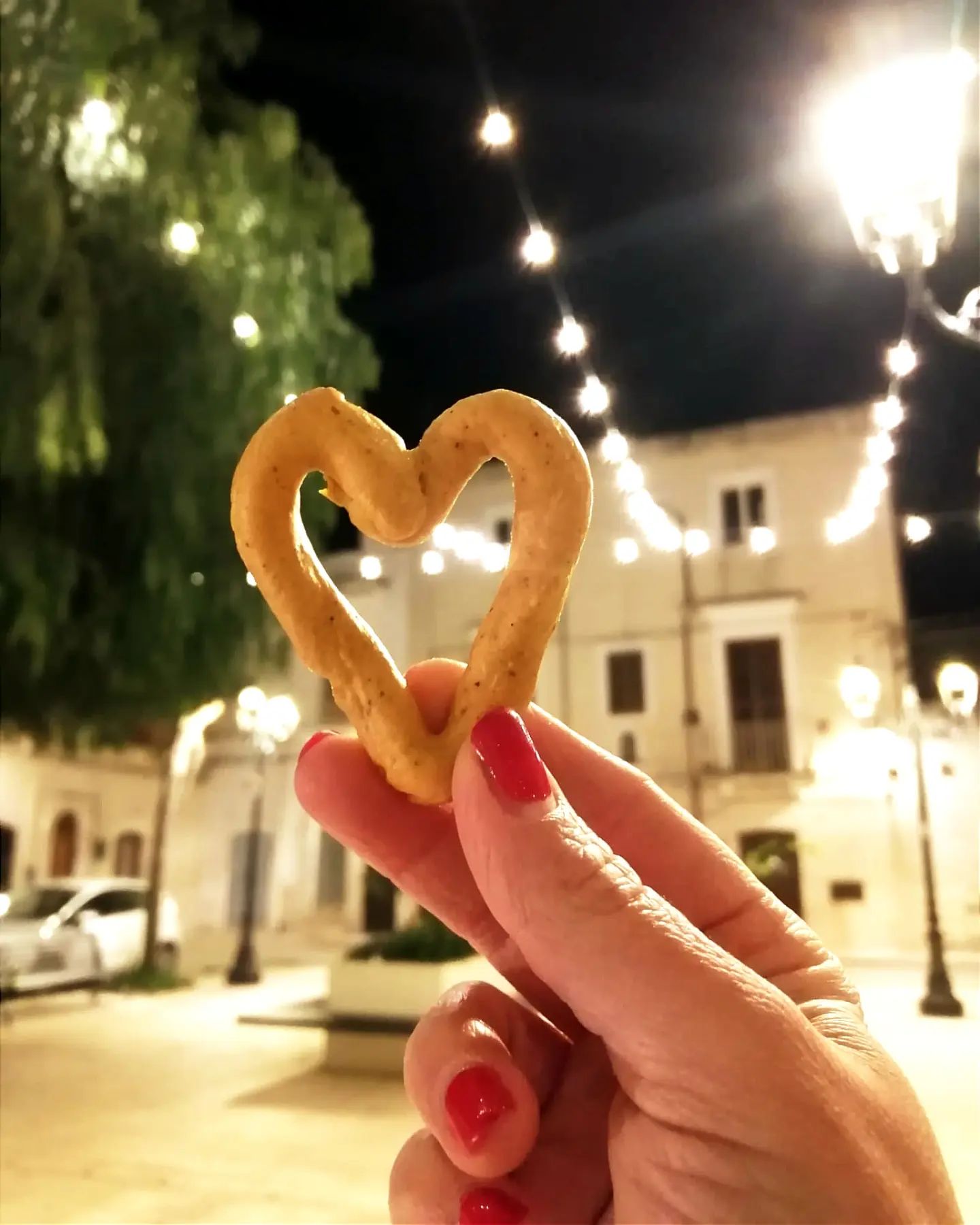 Noicàttaro. Bustine di taralli in regalo per San Valentino