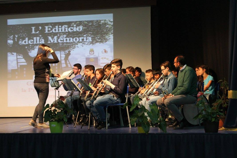 Bari, torna un progetto di contrasto alla povertà educativa e alla dispersione scolastica