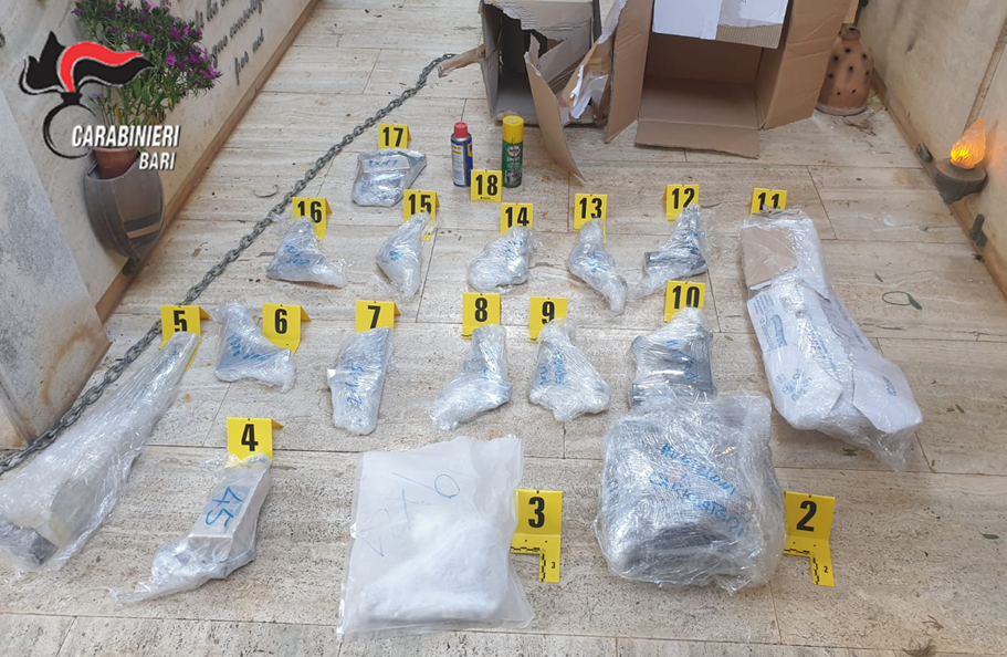 Terlizzi, i Carabinieri ritrovano un arsenale