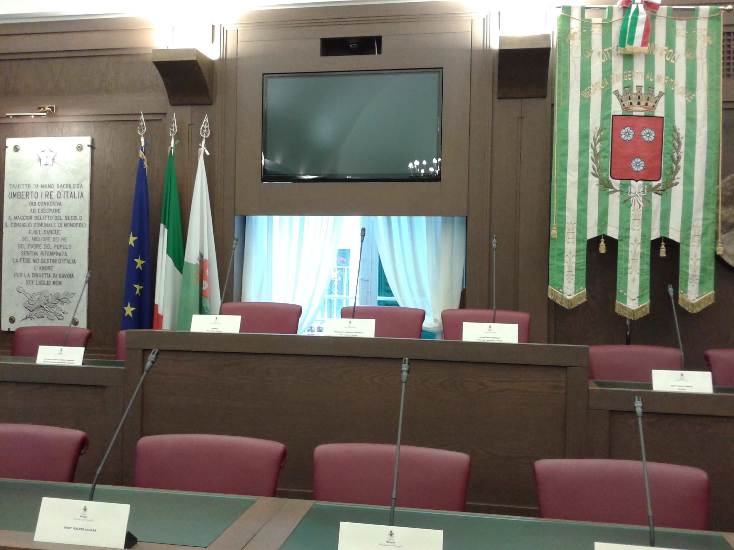 Monopoli, sostituzione dei presidenti di seggio con trasparenza