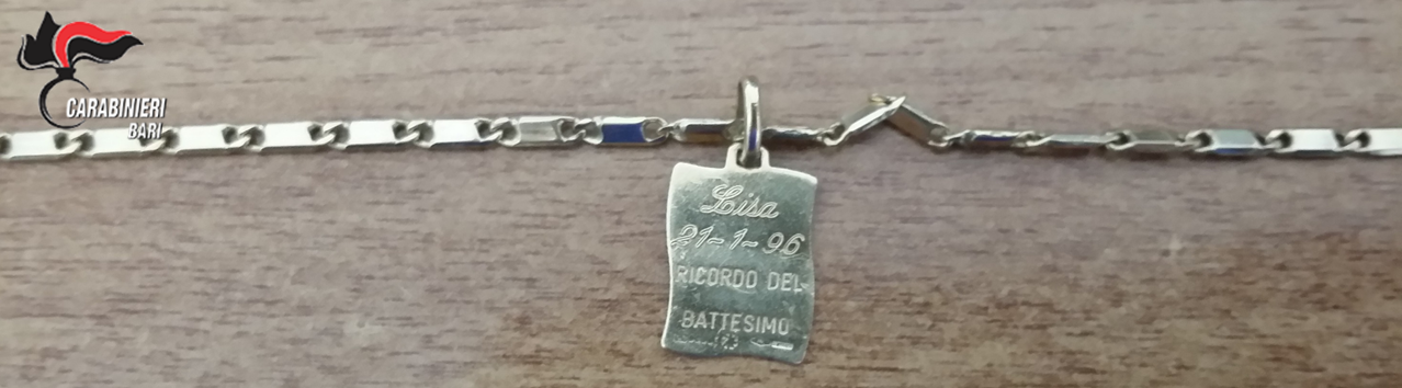 Bari, rintracciata la proprietaria della collanina rubata