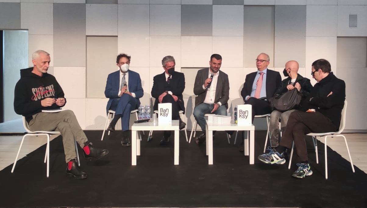 Bansky realismo capitalista, a Bari, nel Teatro Margherita, la mostra sulle opere dell’artista