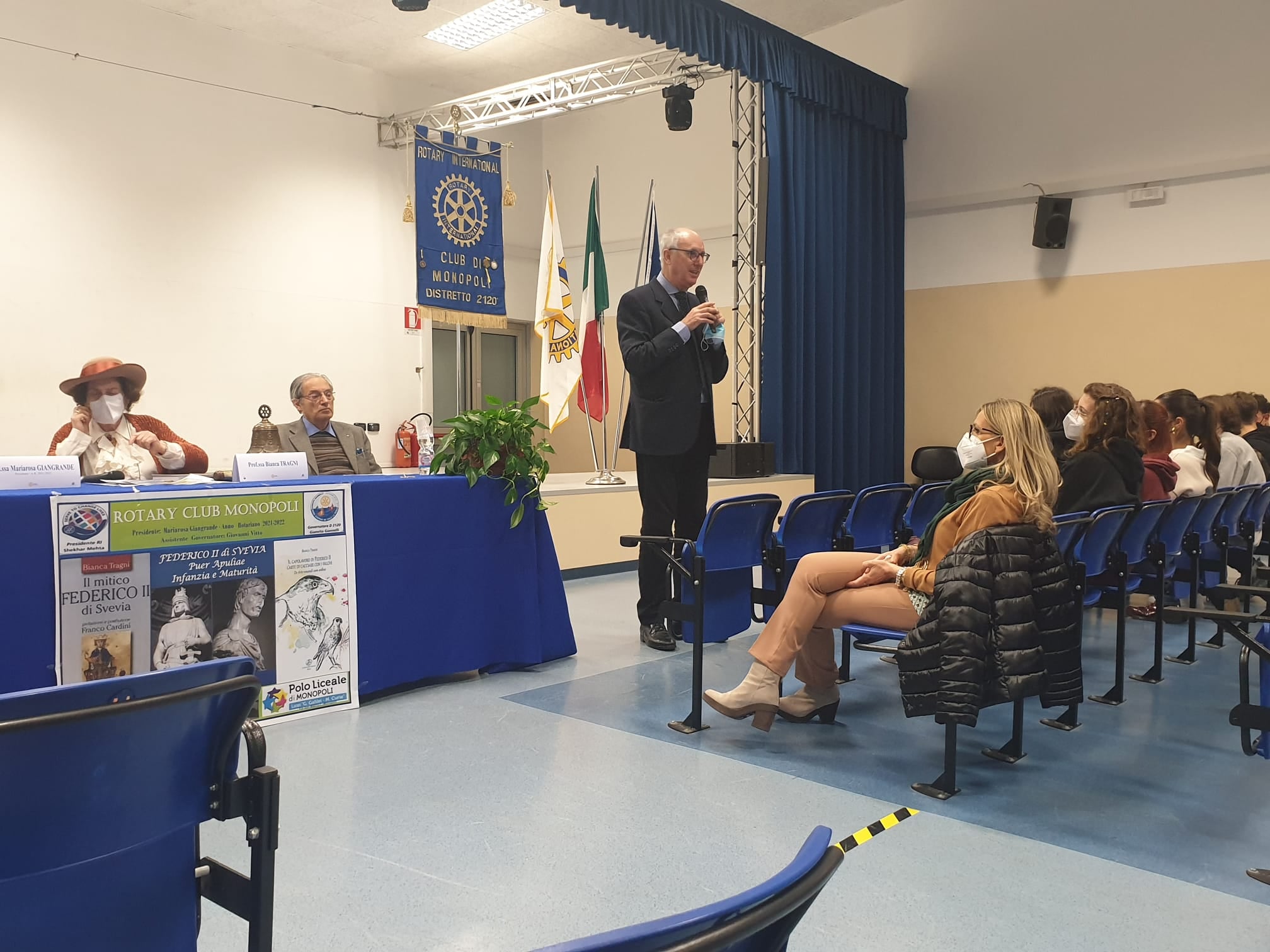 Monopoli, Bianca Tragni al Polo Liceale