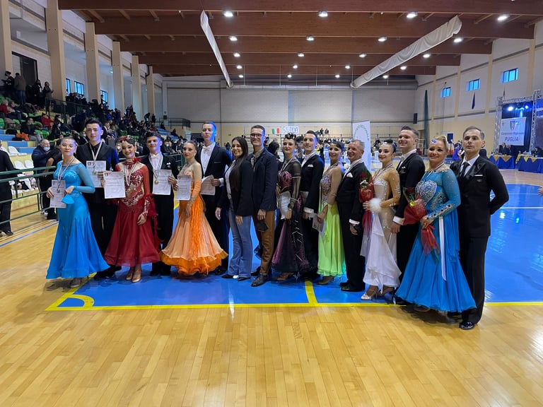 Tredici medaglie per i ballerini della Power Dance Puglia