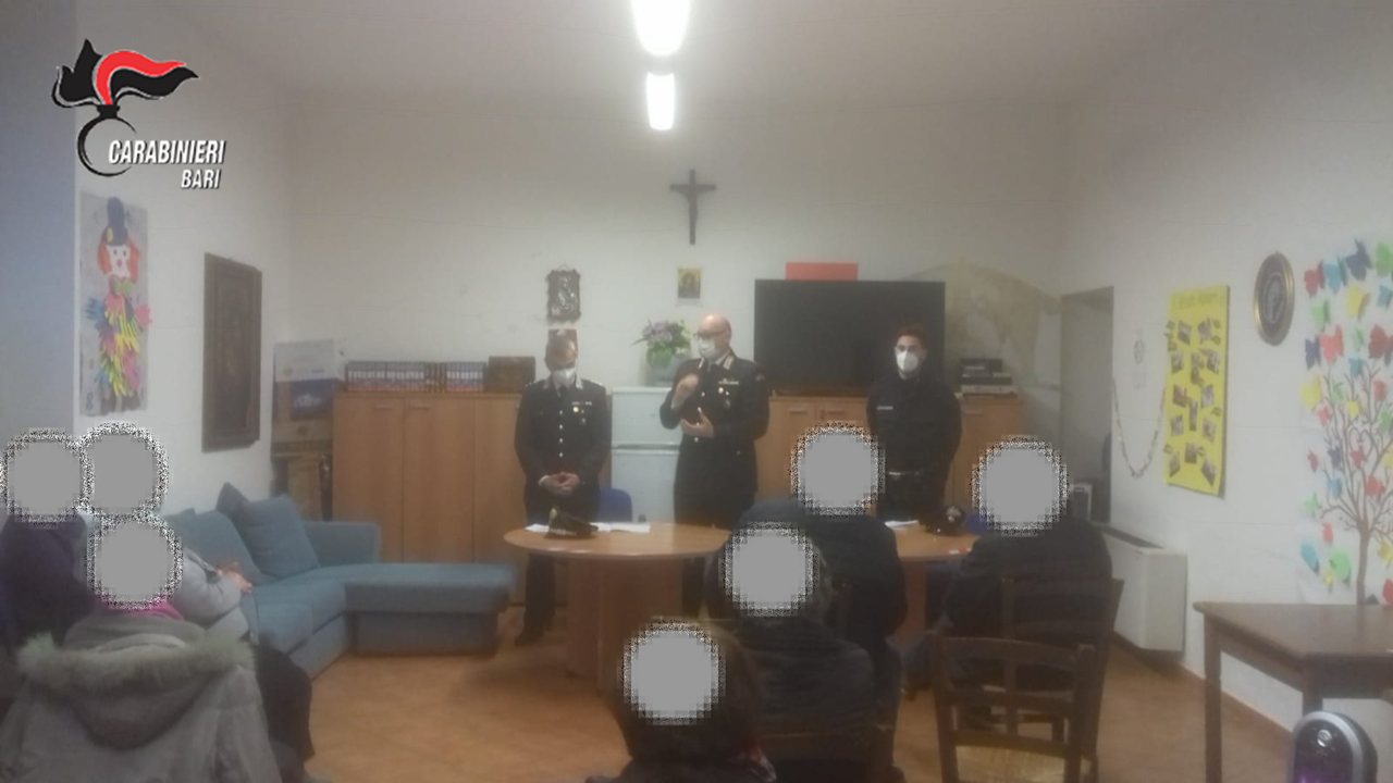 Truffe agli anziani, i consigli dei Carabinieri