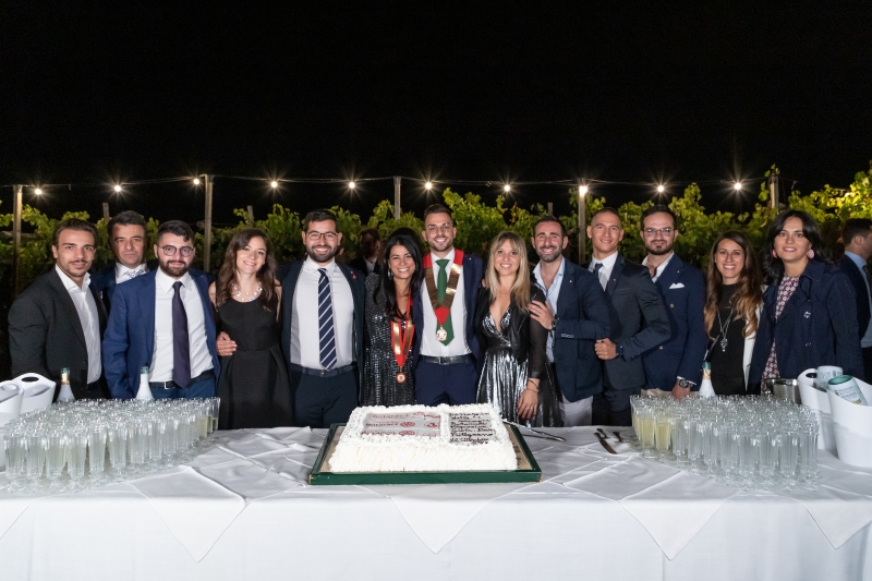 Ucraina, i Rotaract club della zona Bari donano in criptovalute