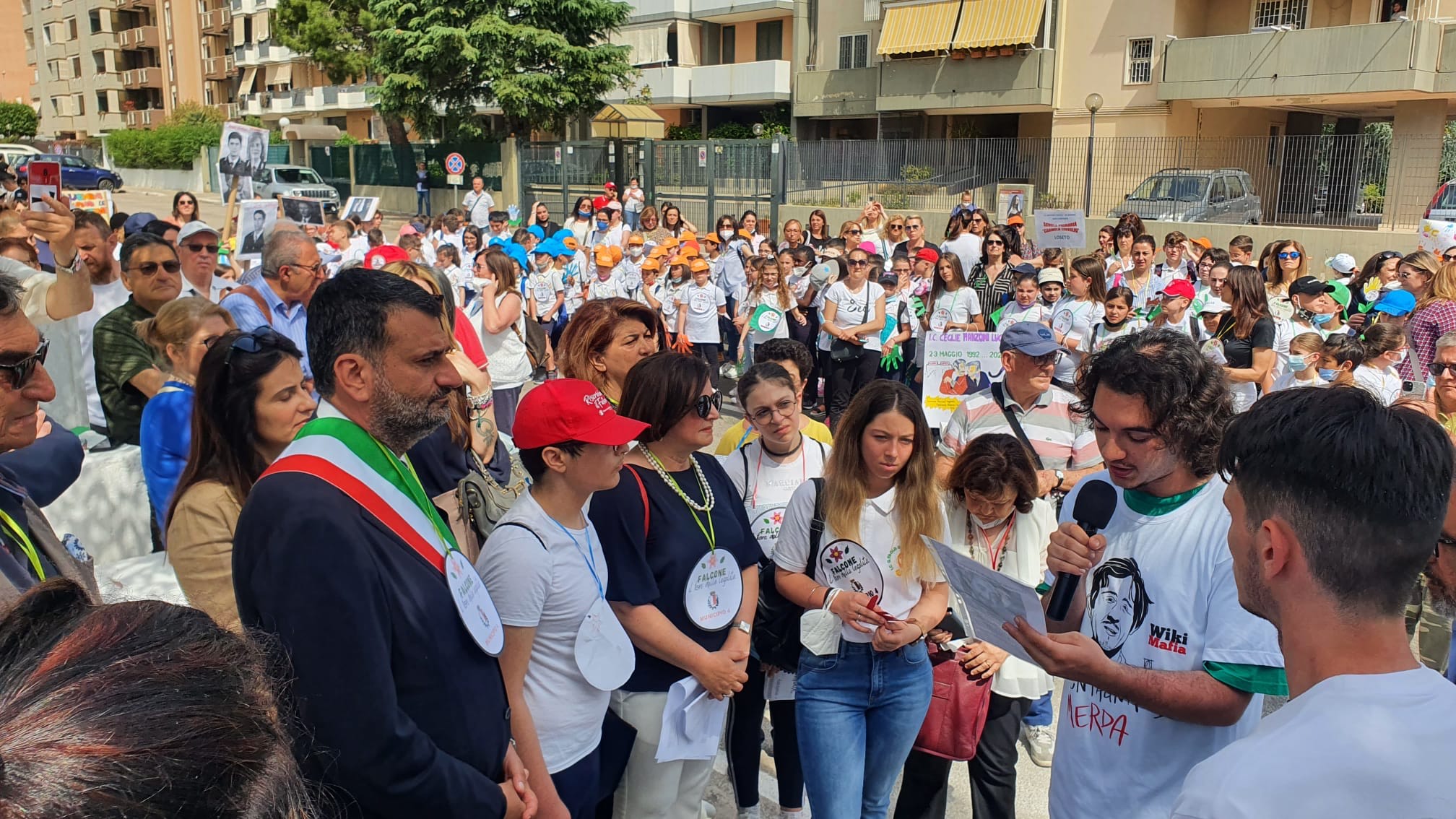 Bari, oggi il trentennale della strage di Capaci, il sindaco Decaro alla cerimonia in via Rocco Dicillo