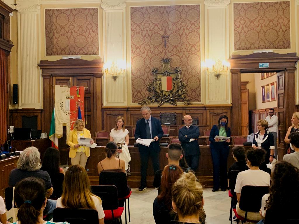 Bari, presentata questa mattina la prima edizione del giornale della scuola Marco Polo