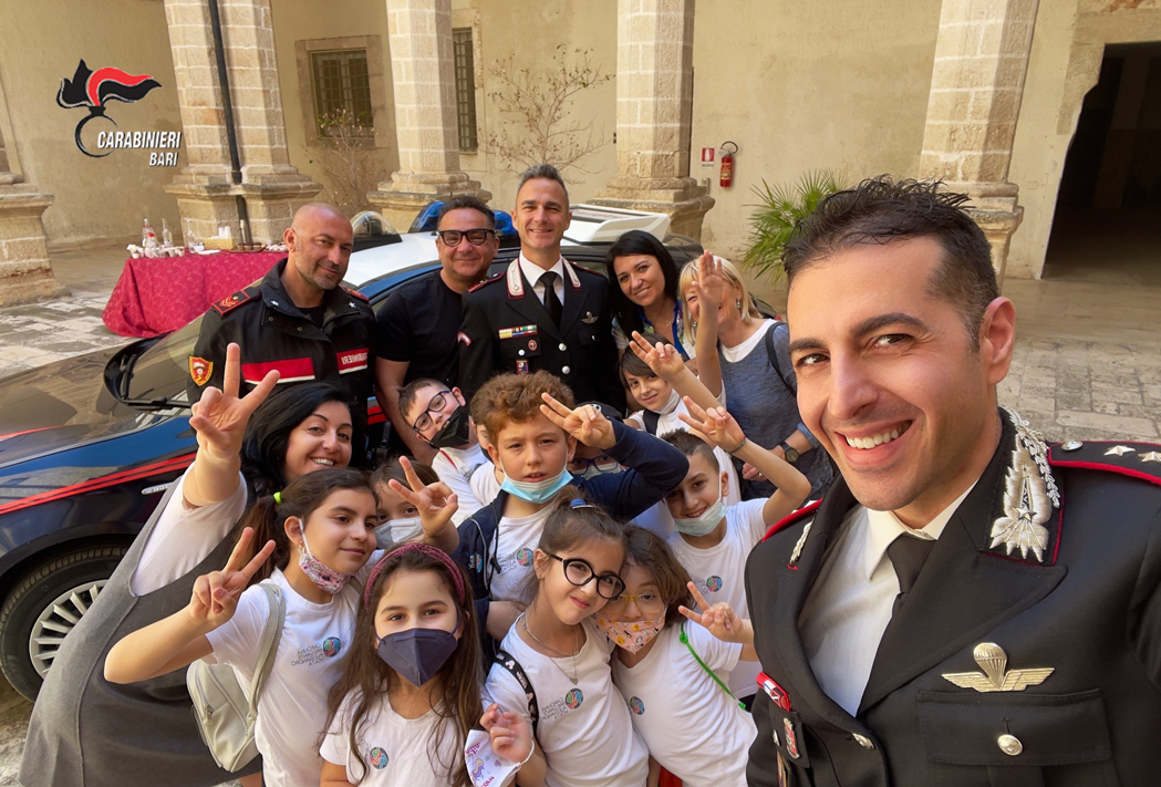 Monopoli, piccoli Carabinieri per un giorno