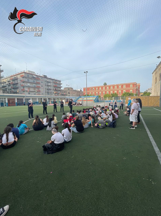 Bari, i Carabinieri incontrano i ragazzi dell’Oratorio “Redentore”