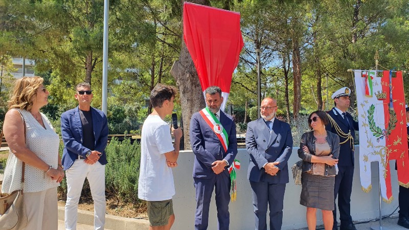 20-06-22 Giornata mondiale del Rifugiato_questa mattina l’intitolazione di un giardino di Poggiofranco al piccolo Aylan Kurdi