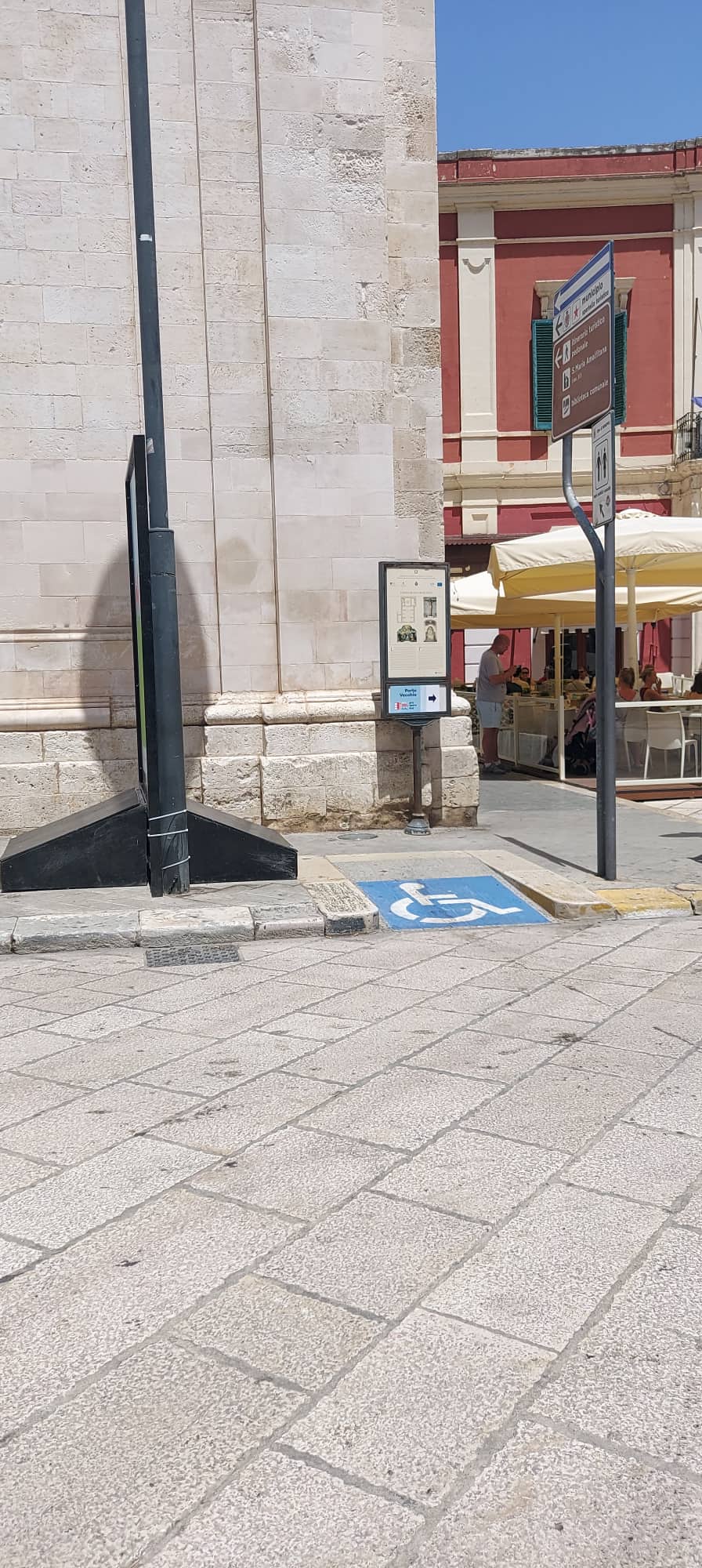 Monopoli, scivoli disabili, la denuncia di Iolanda Galiano