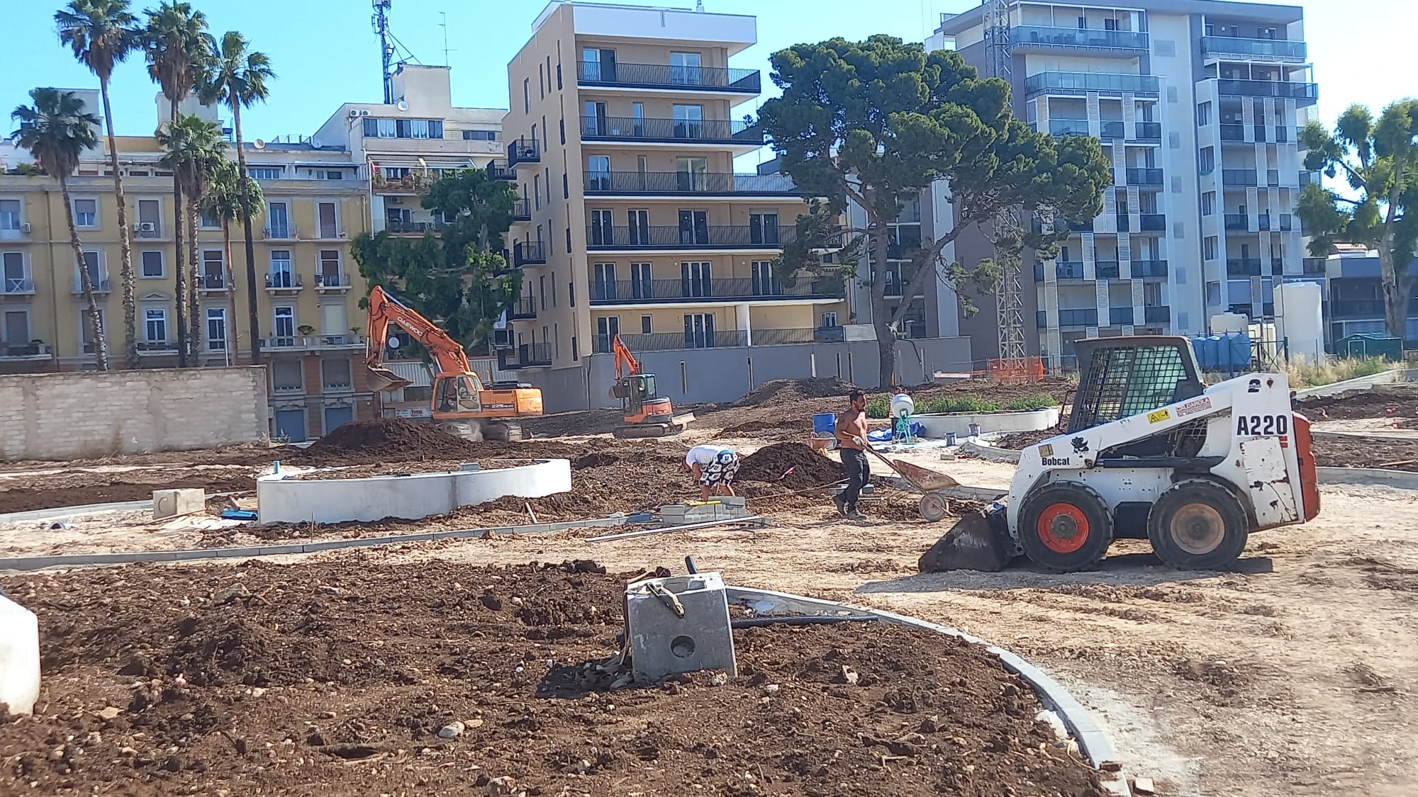 05-07-22 stamattina il sopralluogo dell’assessore Galasso nel cantiere del parco ex Gasometro_1