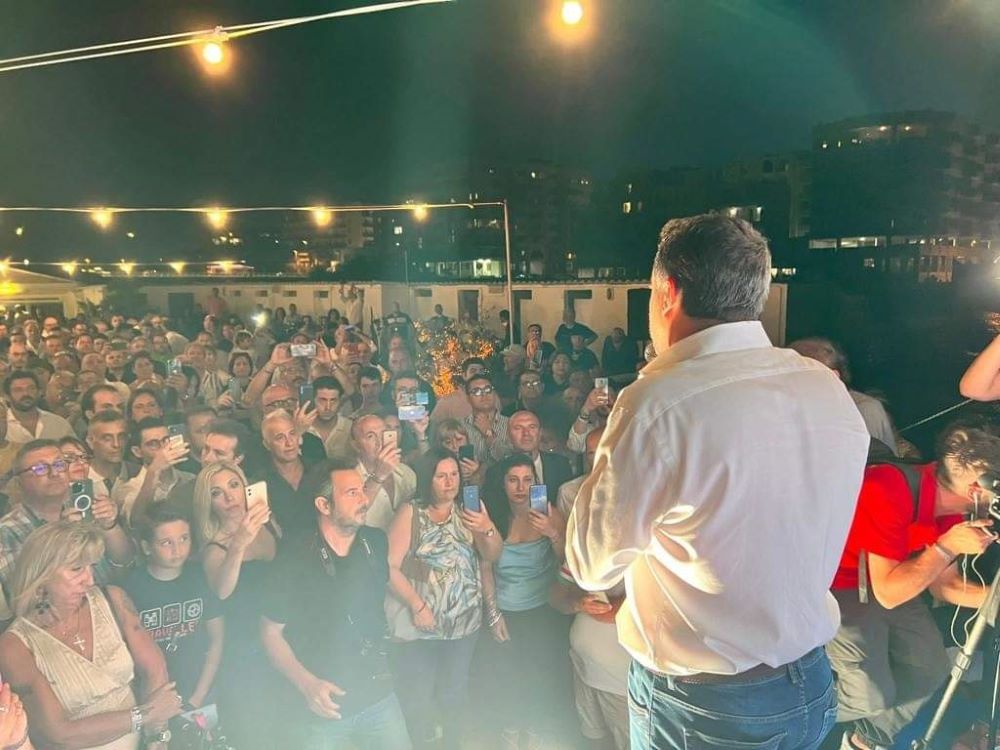 lega gioia al comizio salvini