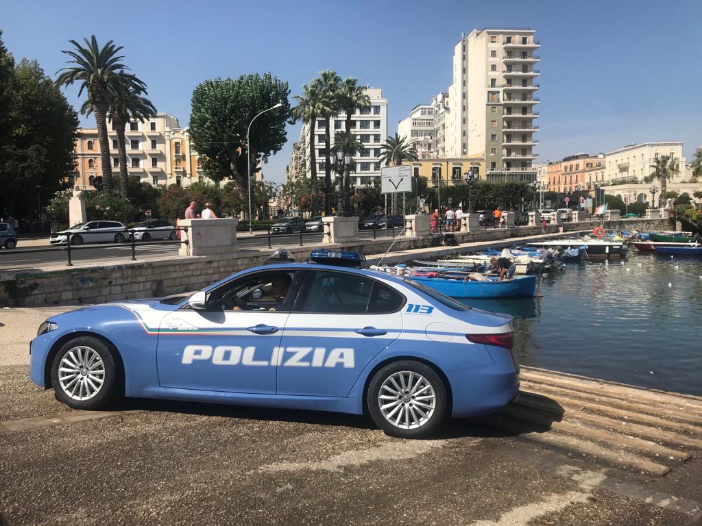 A Bari nuova volante della Polizia di Stato Alfa Romeo Giulia