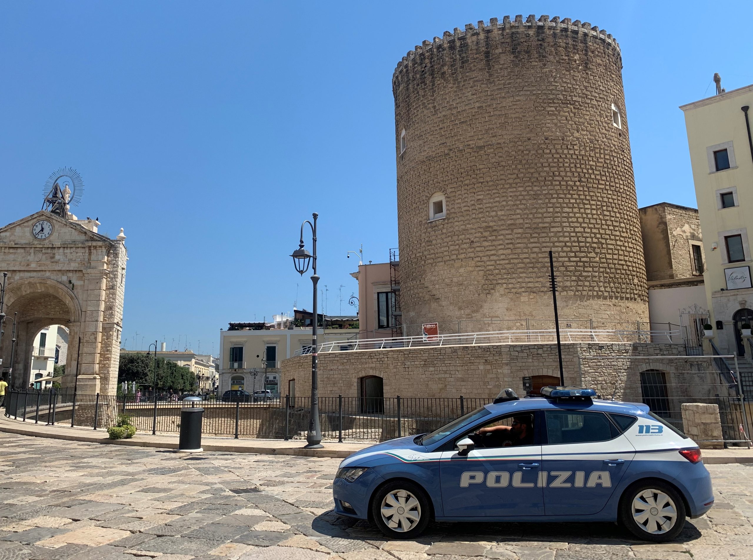 Bitonto, furti in appartamento, la Polizia di Stato ha individuato ed arrestato il presunto responsabile