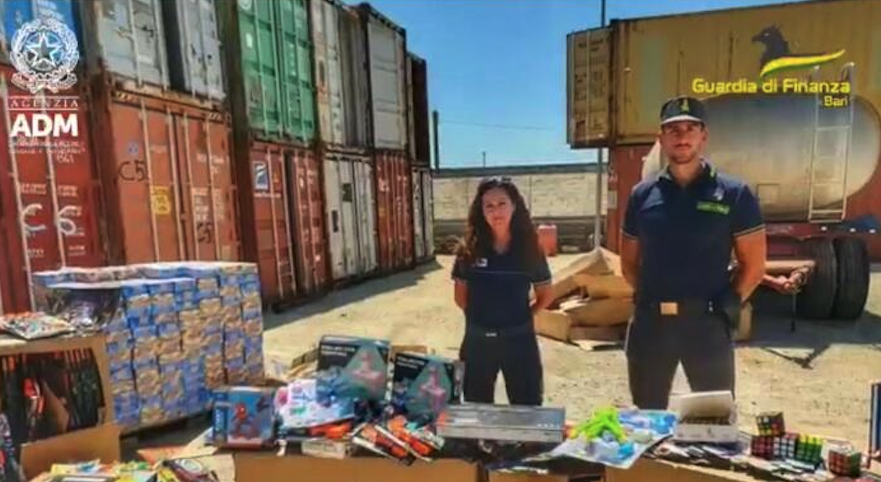 Bari, maxisequestro di circa 300mila prodotti contraffatti o dannosi per la salute