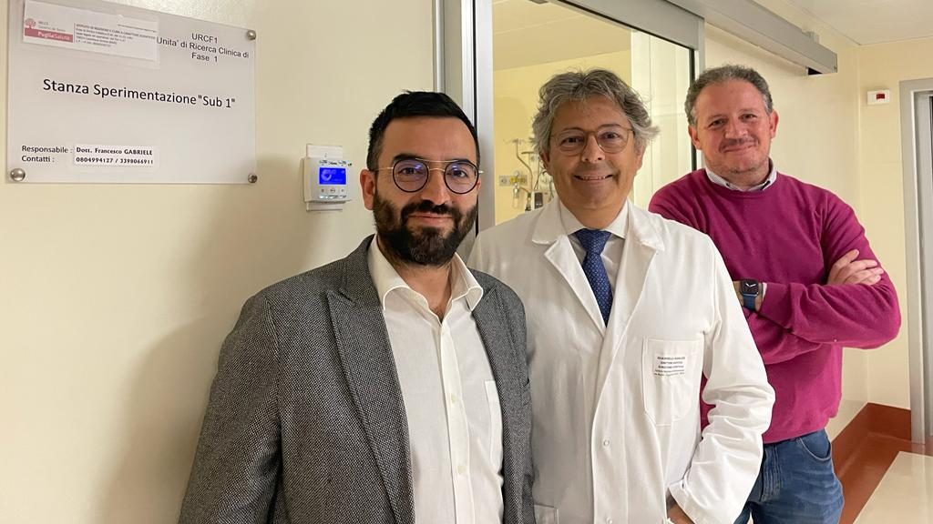 FOTO PROF. GIANNELLI CON RICERCATORI