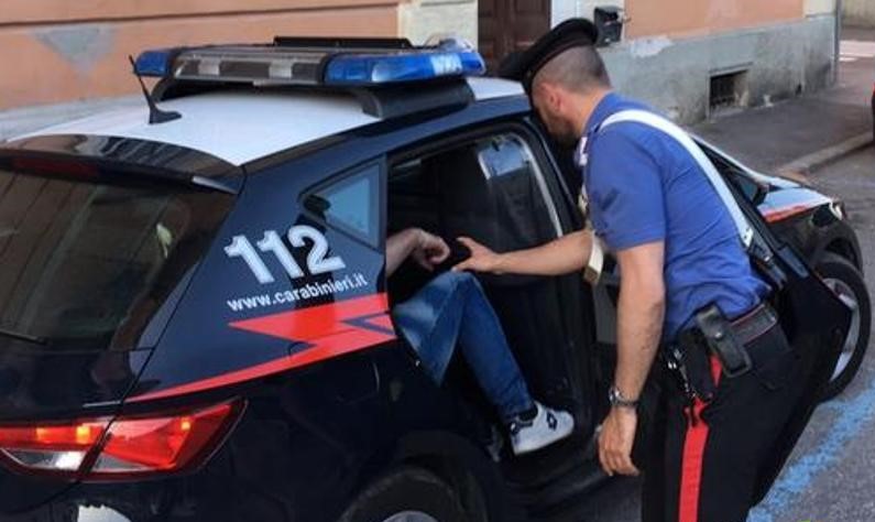 Bari, Casamassima, Turi e Locorotondo. Estorsioni ai cantieri edilizi e traffico di stupefacenti, aggravati dal metodo mafioso. Sei arresti